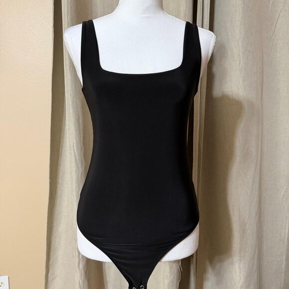 popular 21 Tops - Popular 21 Black Scoop Neck Bodysuit | Size L | New